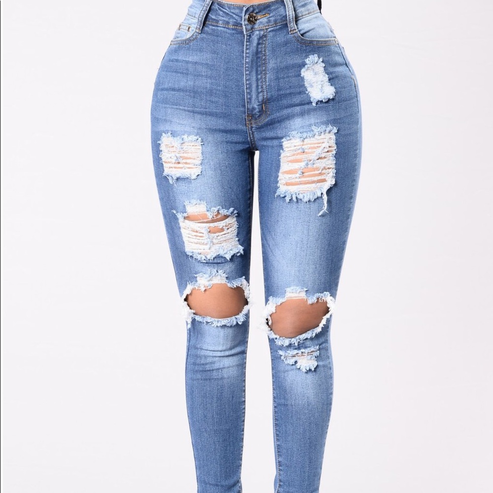 Distressed High Waist Jeans